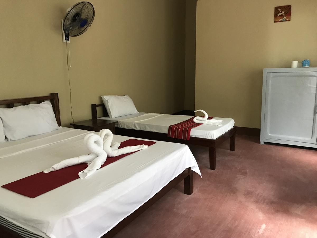 Adventure Camp Beach Resort Sablayan Exterior foto